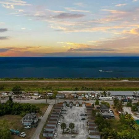 Inviting Oasis - Cozy, Spotless, And Comfortable Room Pahokee Buitenkant foto