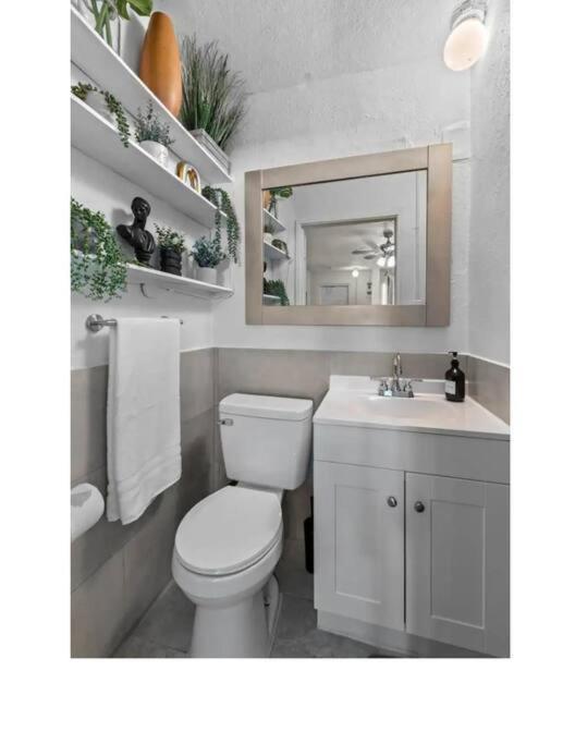 Inviting Oasis - Cozy, Spotless, And Comfortable Room Pahokee Buitenkant foto